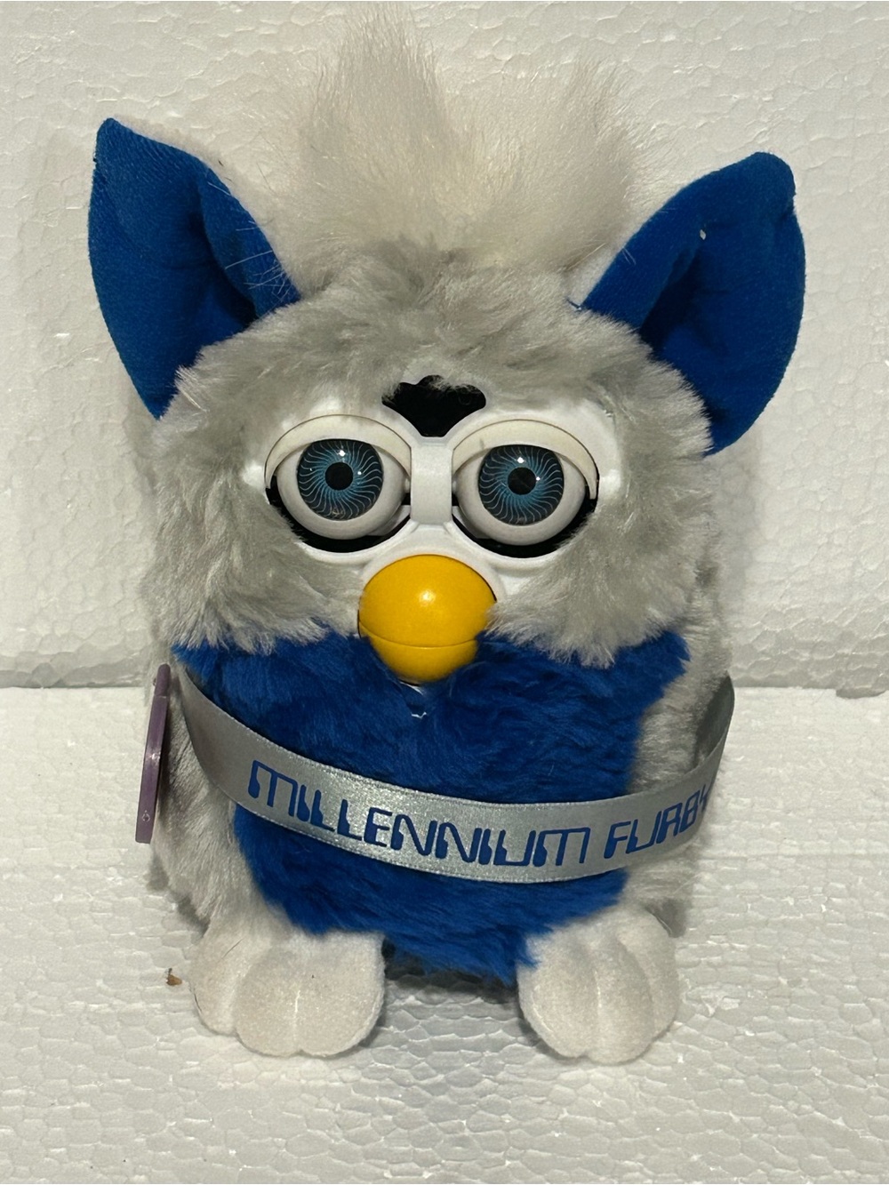 Tiger Electronics Furby Millennium Edition Gray/Blue Interactive Toy 1998 READ